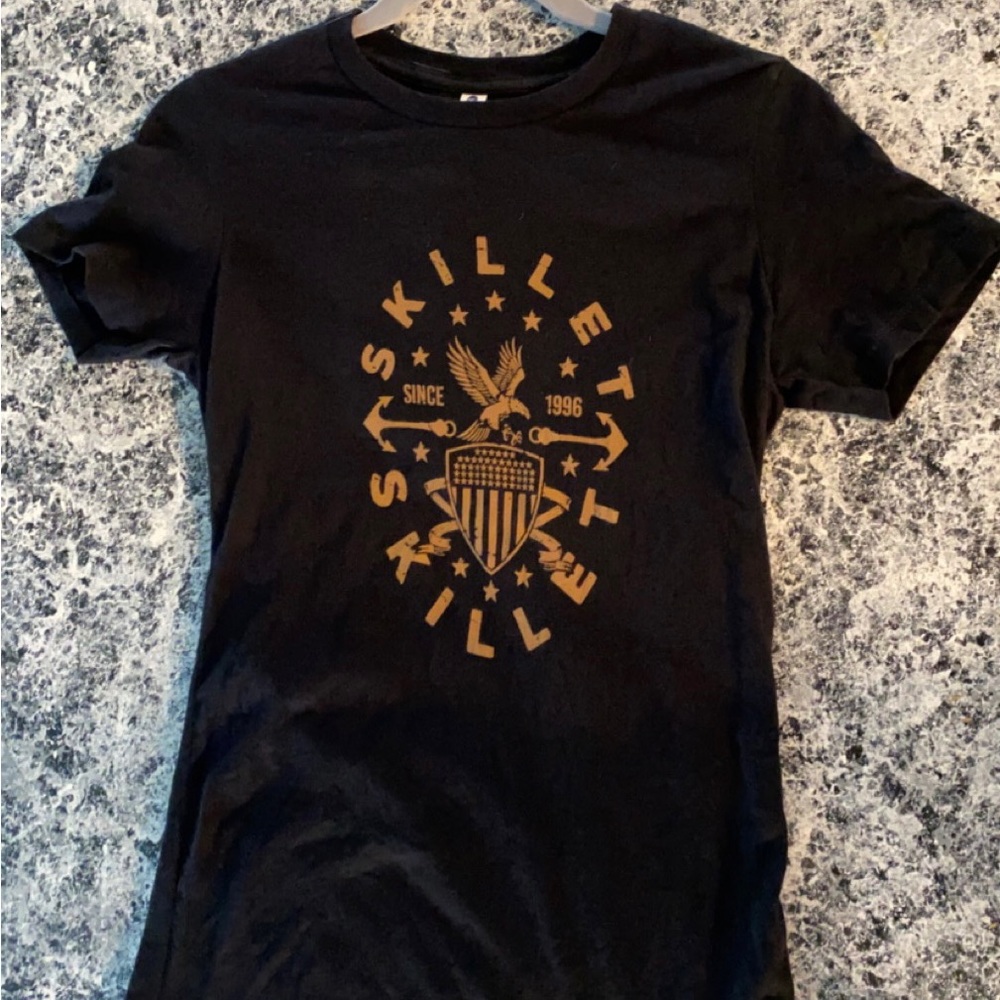 Skillet Band Tee